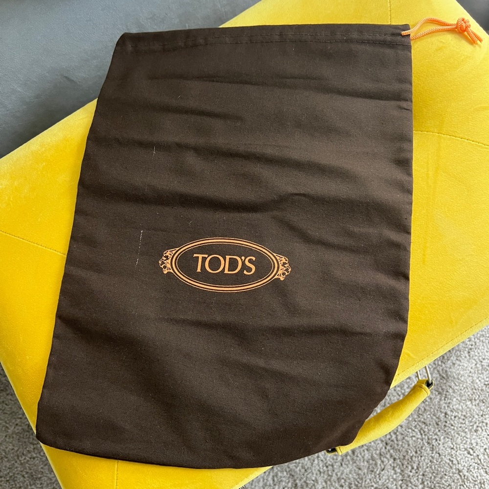 Dust bad, case Tod’s